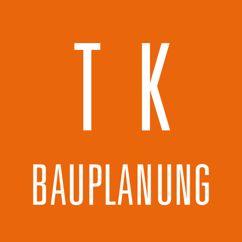 oranges Quadrat mit TK Bauplanung Schriftzug in weiß und zwei Zeilen. TK groß und präsent in der ersten Zeile sowie Bauplanung filegran und eng geschrieben in der zweiten Zeile